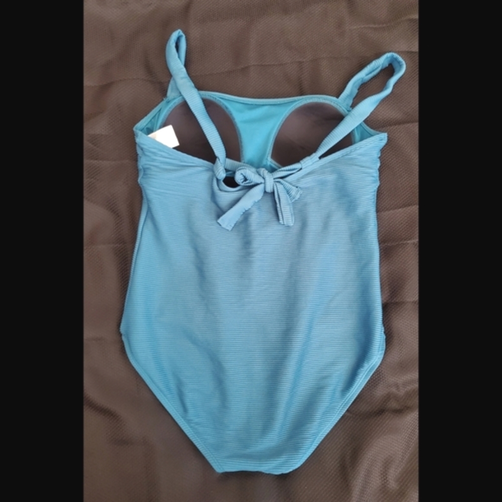 Classic Swimsuit in Teal! - Picture 2 of 4